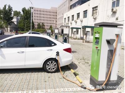 1495425700898087612.jpg 象牙塔內,電動車的現實依舊“骨感”.jpg