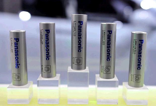 1497318105365082303.jpg 06130004.jpg