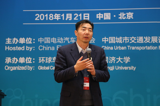 1516521522812040747.jpg 峰會8-榮文偉-上海國際汽車城(集團)有限公司董事長兼總經理 (2).jpg