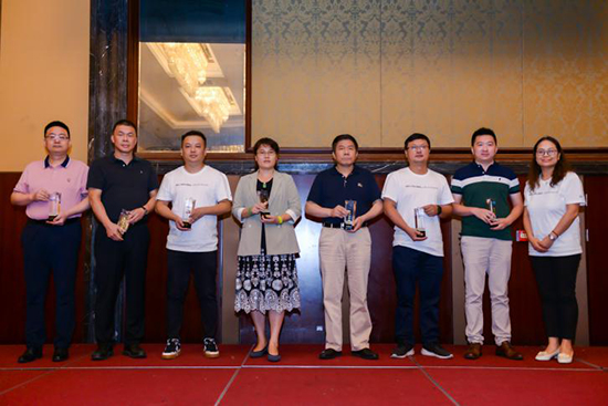 比克電池出席哈啰出行年中供應商大會,獲生態伙伴獎 比克電池出席哈啰出行年中供應商大會,獲生態伙伴獎