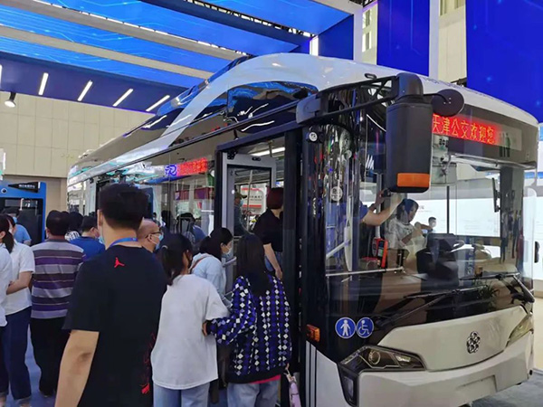 氫氫的我來(lái)了 小馬“氫氫”展現(xiàn)智能制造的全新力量 氫氫的我來(lái)了 小馬“氫氫”展現(xiàn)智能制造的全新力量