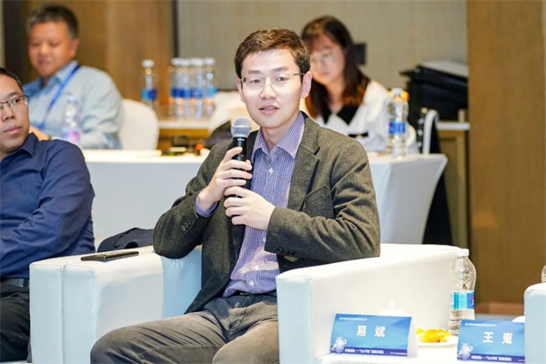 “Li+學(xué)社”高端對話:警惕全球化機(jī)遇下,鋰電企業(yè)的出海挑戰(zhàn)和技術(shù)迭代風(fēng)險(xiǎn) “Li+學(xué)社”高端對話:警惕全球化機(jī)遇下,鋰電企業(yè)的出海挑戰(zhàn)和技術(shù)迭代風(fēng)險(xiǎn)