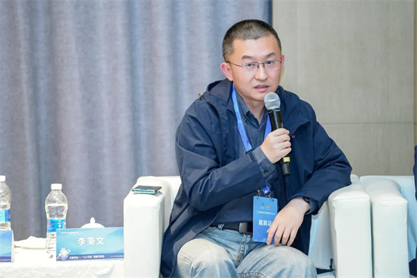 “Li+學(xué)社”高端對話:警惕全球化機(jī)遇下,鋰電企業(yè)的出海挑戰(zhàn)和技術(shù)迭代風(fēng)險(xiǎn) “Li+學(xué)社”高端對話:警惕全球化機(jī)遇下,鋰電企業(yè)的出海挑戰(zhàn)和技術(shù)迭代風(fēng)險(xiǎn)