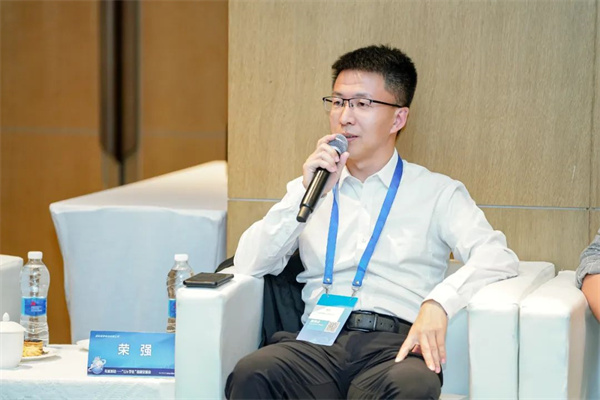 “Li+學(xué)社”高端對話:警惕全球化機(jī)遇下,鋰電企業(yè)的出海挑戰(zhàn)和技術(shù)迭代風(fēng)險(xiǎn) “Li+學(xué)社”高端對話:警惕全球化機(jī)遇下,鋰電企業(yè)的出海挑戰(zhàn)和技術(shù)迭代風(fēng)險(xiǎn)