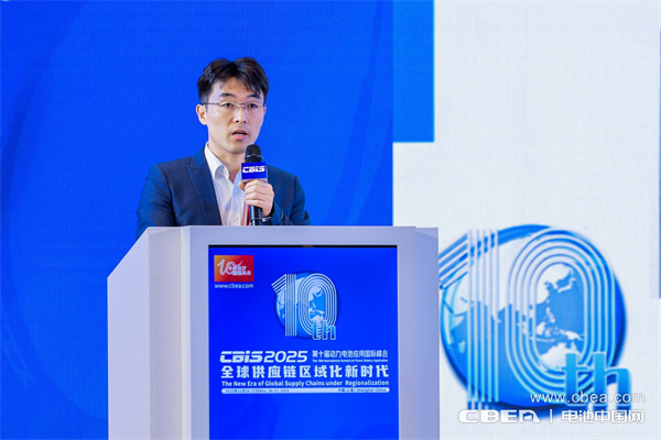 產(chǎn)業(yè)共振!大圓柱電池迎來(lái)“高光時(shí)刻” 產(chǎn)業(yè)共振!大圓柱電池迎來(lái)“高光時(shí)刻”