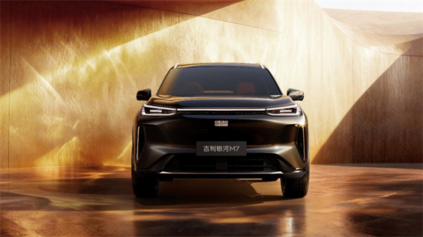 首搭神盾金磚電池吉利銀河M7技術首秀重構主流電混SUV價值標桿
